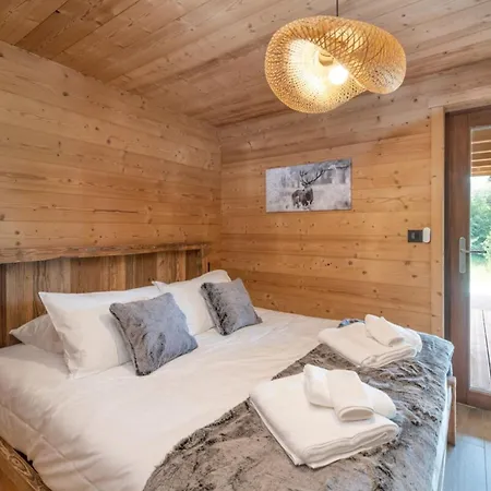Chalet Atlas Hot Tub Sauna & 500M From The Slopes Chalet